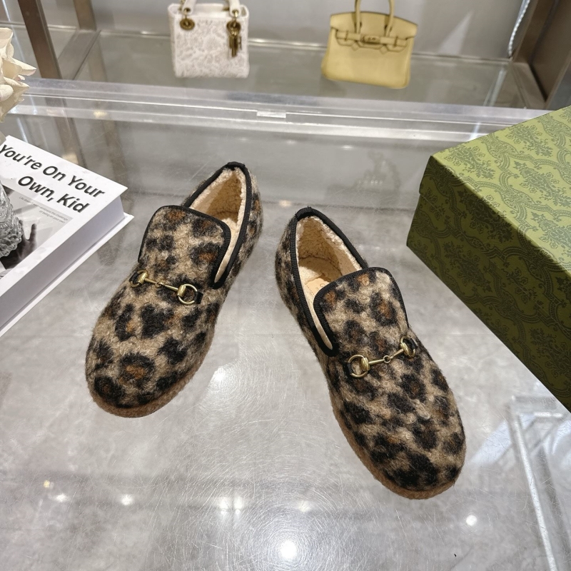 Gvc*1 flat shoes